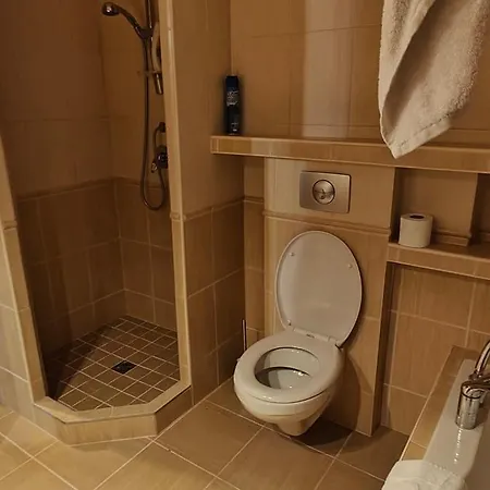 Parrot District 3* Нове-Замки