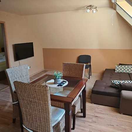 Апарт-отель Parrot District Нове-Замки