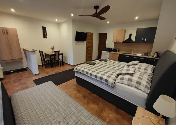 Parrot District Aparthotel