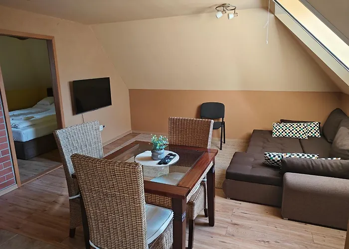 Aparthotel Parrot District Nové Zámky